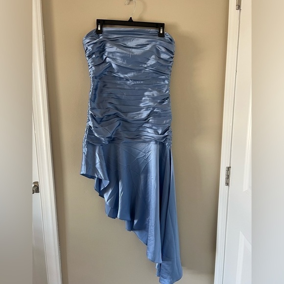 Cinq a Sept ELIZA Strapless Silk DRESS - Picture 6 of 10